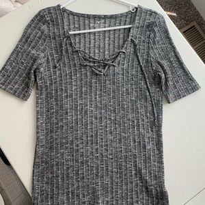 American Eagle grey tie up tee